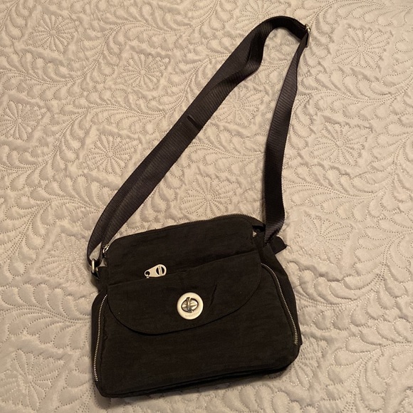 Baggallini cross body purse - Picture 3 of 7